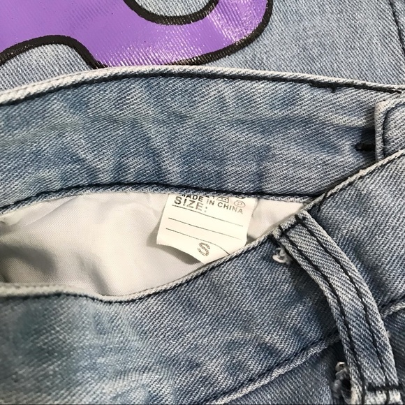 “In Your Dreams” Graffiti “Painted” High Waist Mom Jeans Size Small - Picture 2 of 8